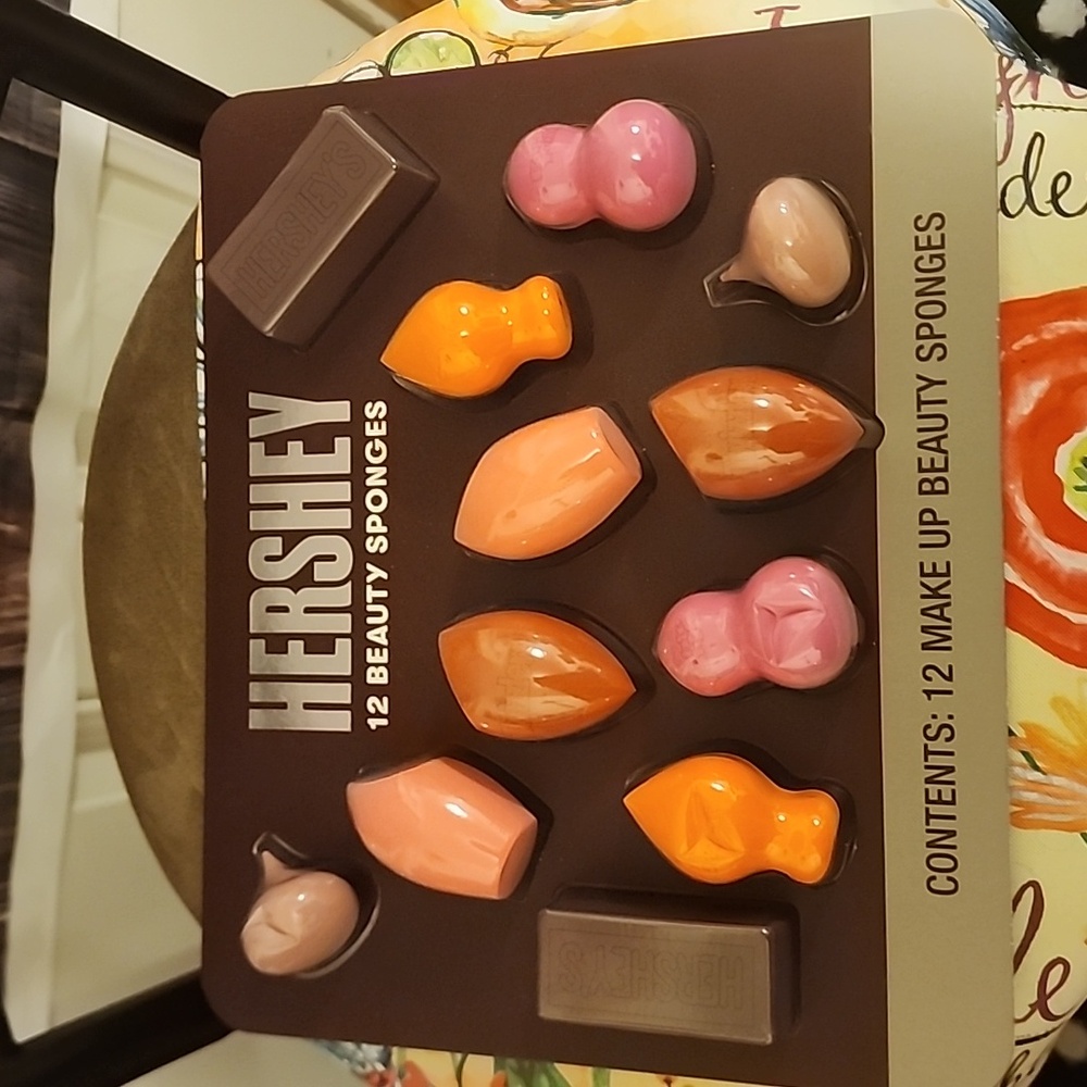 HERSHEY BEAUTY SPONGES